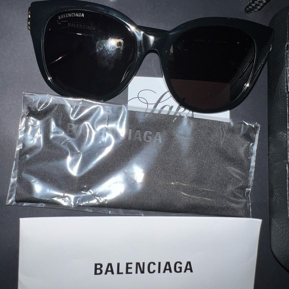 Balenciaga BB0103SA Sunglasses - Picture 9 of 9